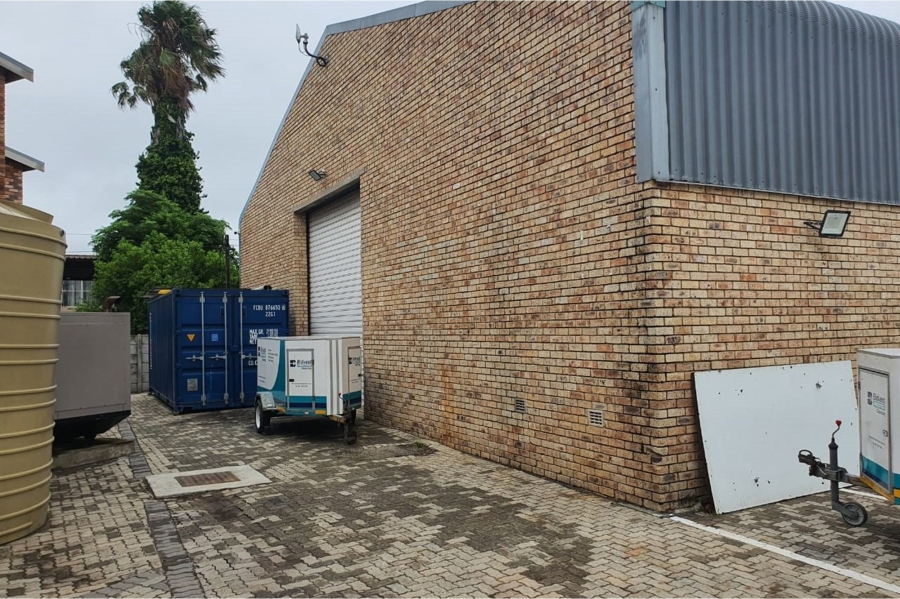 To Let commercial Property for Rent in Newton Park Eastern Cape